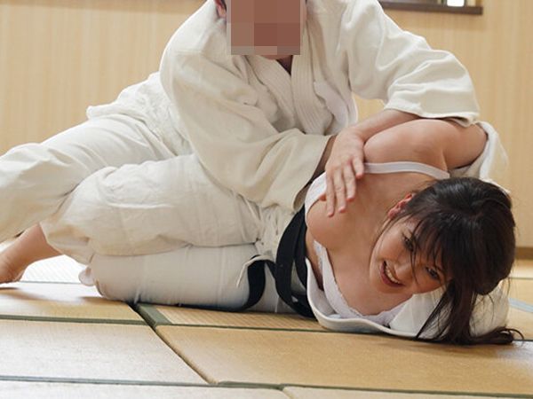 【人妻】柔道で腕に覚えありの美女奥さん！こういう武道やってる勘違い女を無理矢理犯してセックスで気持ち良くさせちゃう！